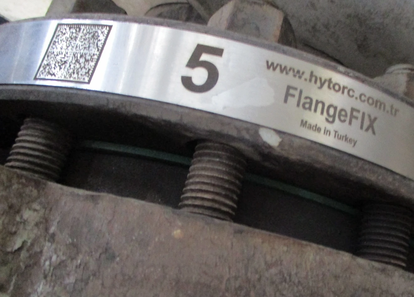FlangeFIX-Kennung an einer Flanschverbindung
